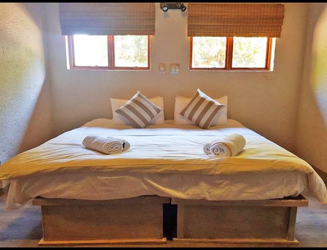 BEDROOM HOUSE FOR SALE IN MABALINGWE NATURE RESERVE